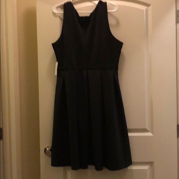 Eloquii Scuba Cut Out Dress - Picture 6 of 7